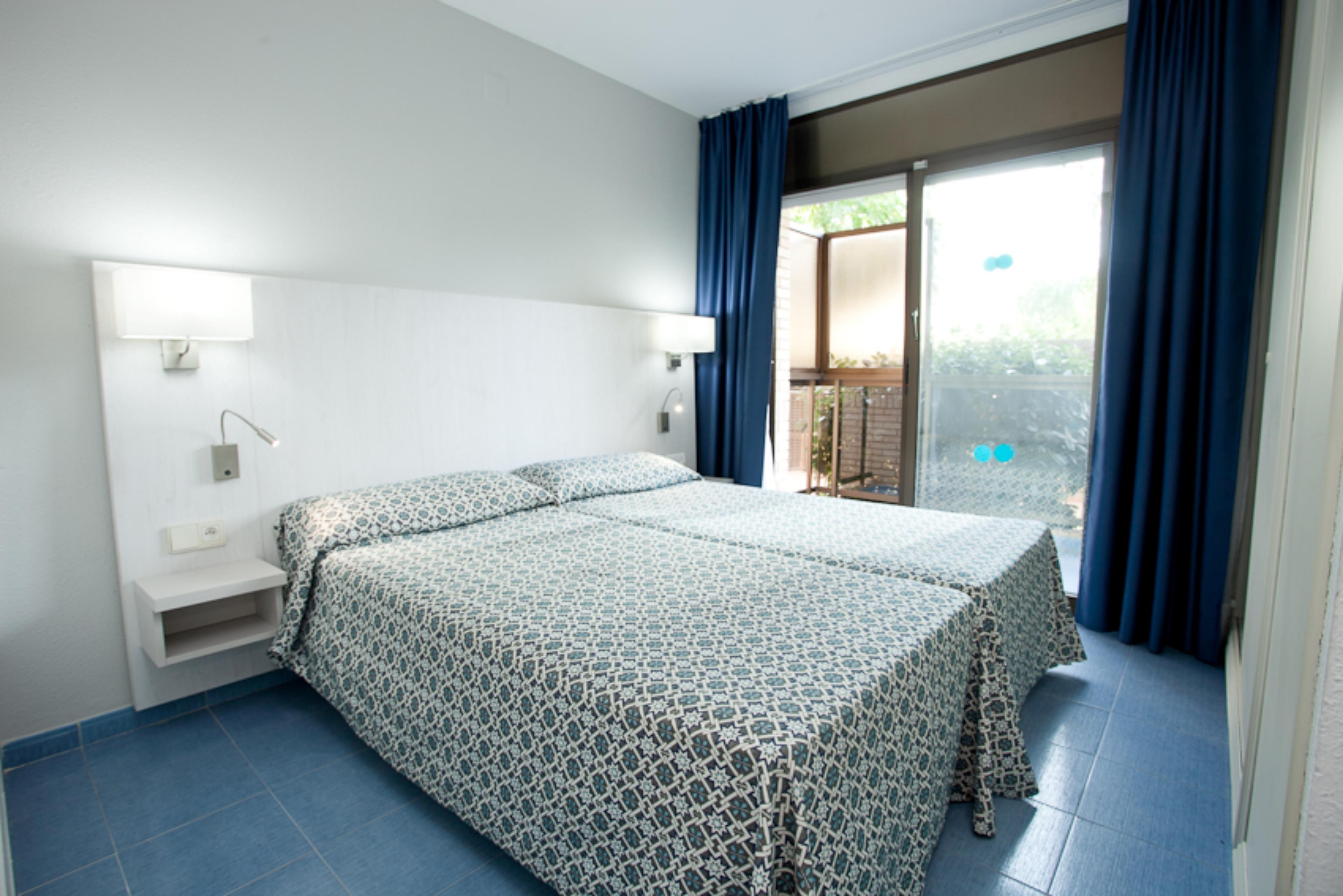 อพาร์ตโฮเต็ล โอลิมาร์ II Aparthotel กัมบริลส์ ภายนอก รูปภาพ