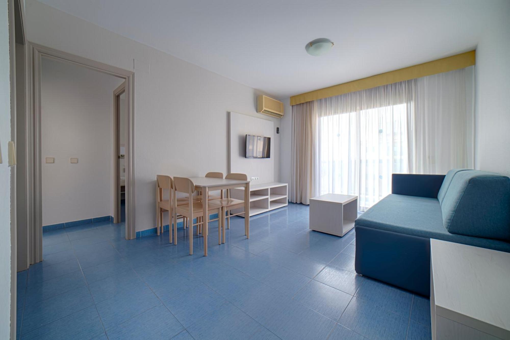 อพาร์ตโฮเต็ล โอลิมาร์ II Aparthotel กัมบริลส์ ภายนอก รูปภาพ